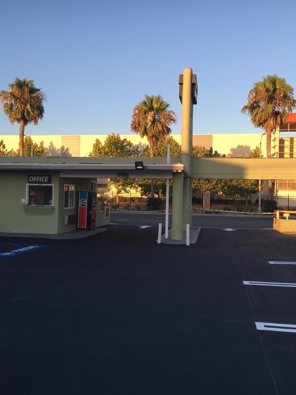 Town House Motel Lynwood Dış mekan fotoğraf