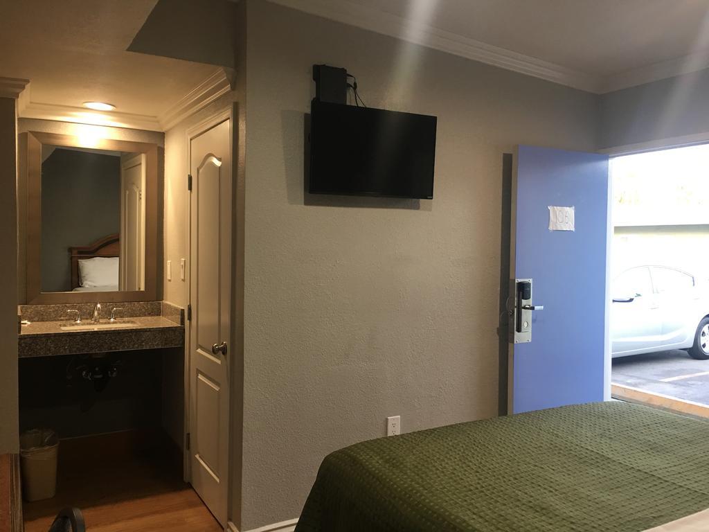 Town House Motel Lynwood Dış mekan fotoğraf