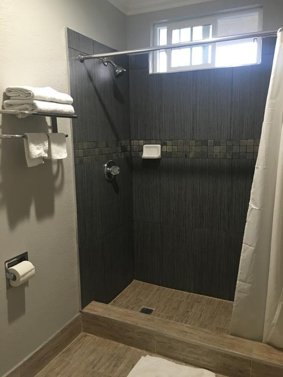 Town House Motel Lynwood Dış mekan fotoğraf