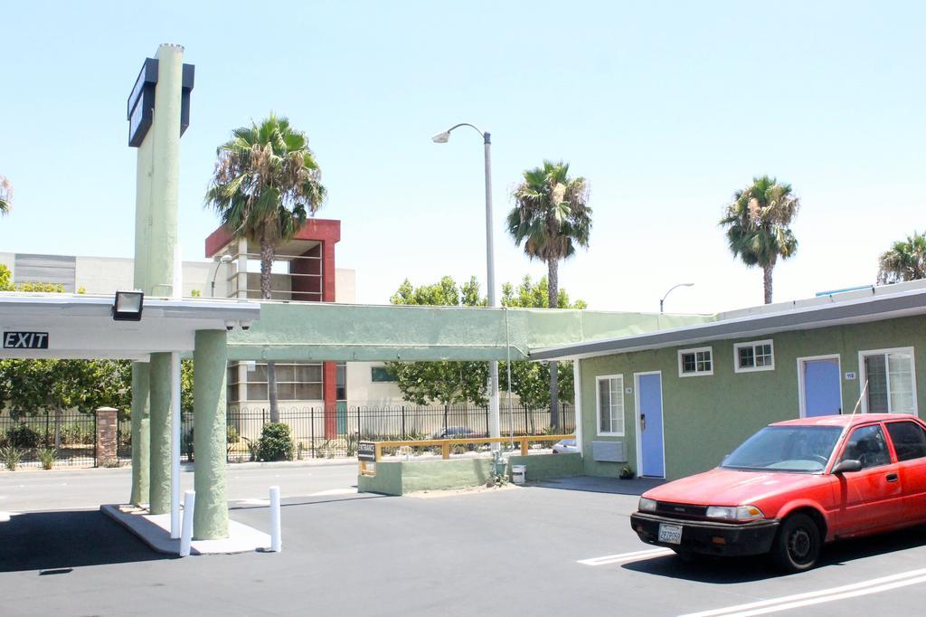 Town House Motel Lynwood Dış mekan fotoğraf